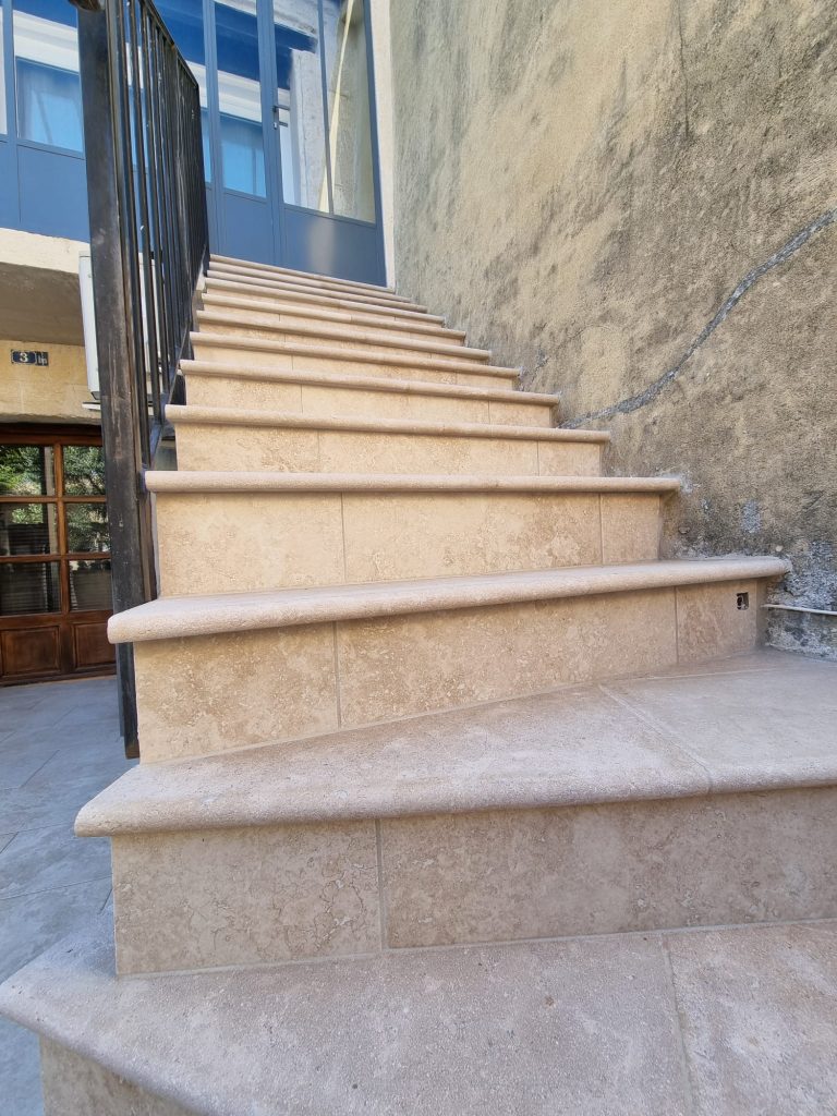 artisan carrelage extérieur Le Crès - Laurent Bastide Carrelage