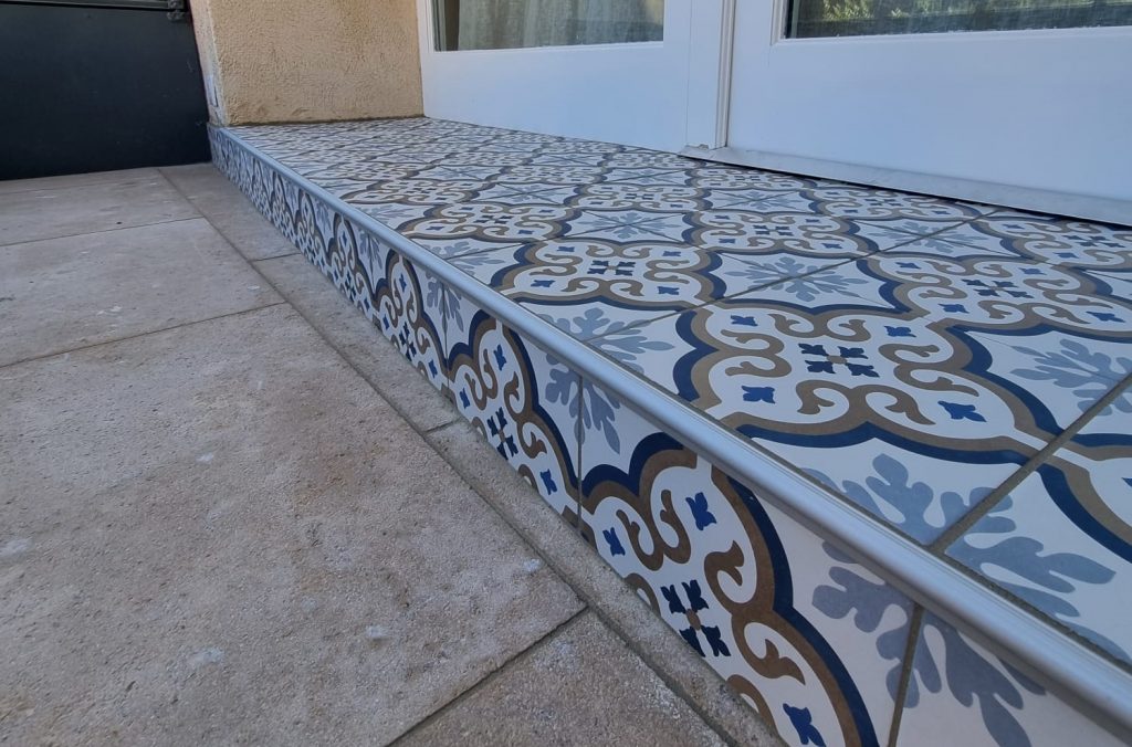 artisan carreleur extérieur Le Crès - Laurent Bastide Carrelage